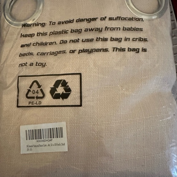 Shell color Panels with Grommet - 2 panels -  52x120. NWT - Picture 4 of 4